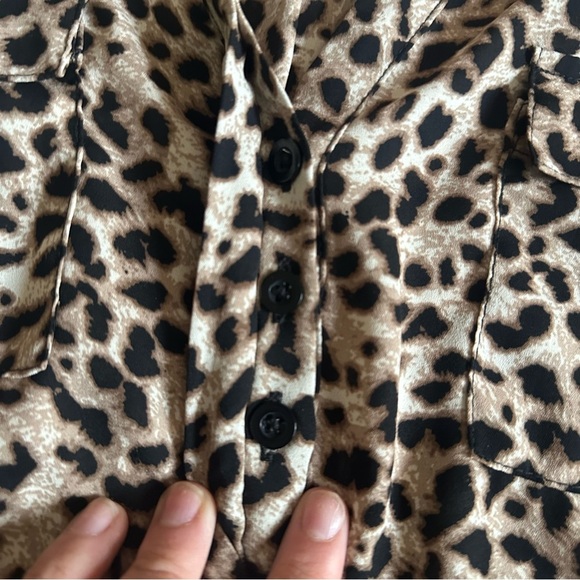 Torrid Cheetah Print Blouse Size 1 (XL/1X) - Picture 8 of 9